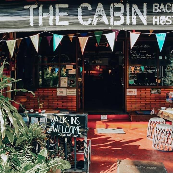 The Cabin Backpackers Hostel & Bar Chiang Mai Exterior foto