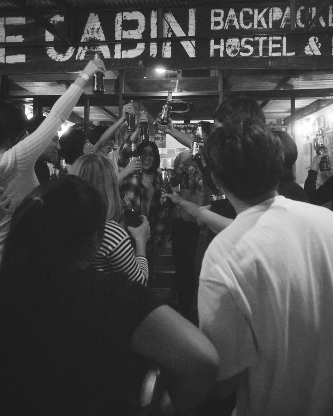 The Cabin Backpackers Hostel & Bar Chiang Mai Exterior foto